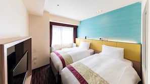 Premium bedding, down duvet, Select Comfort beds, in-room safe