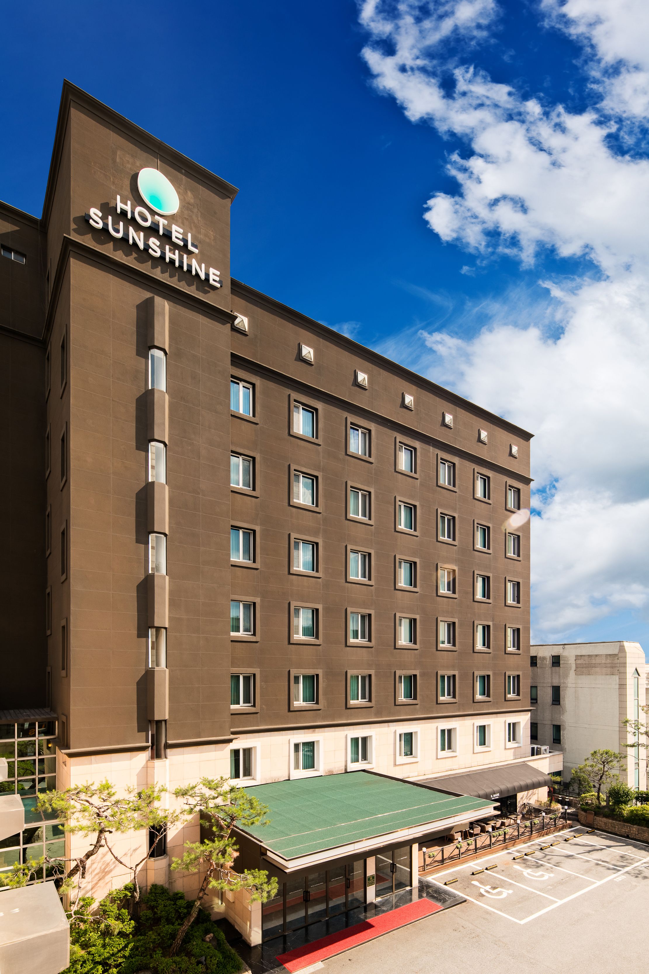 Sunshine Hotel