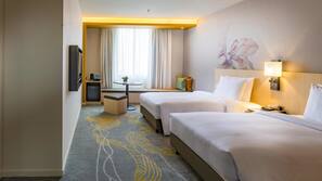 In-room safe, iron/ironing board, free WiFi, linens