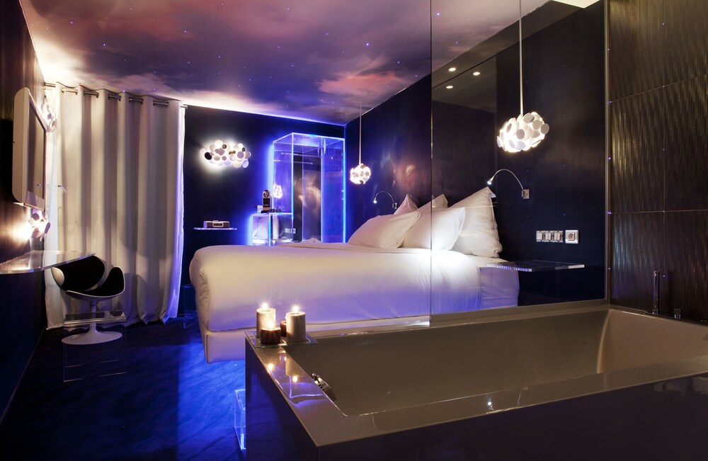 Hotel Paris Avec Jacuzzi Chambre
