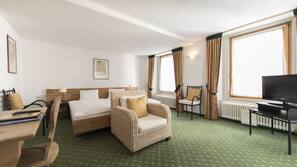 Premium bedding, in-room safe, desk, free WiFi
