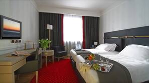 Luxe beddengoed, donzen dekbedden, een kluis op de kamer