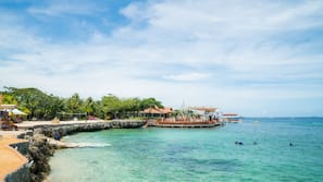 Private beach, sun loungers, beach umbrellas, beach towels