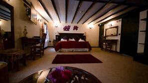 Premium bedding, individually decorated, individually furnished, desk