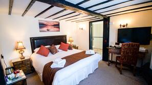 Premium bedding, individually decorated, individually furnished, desk