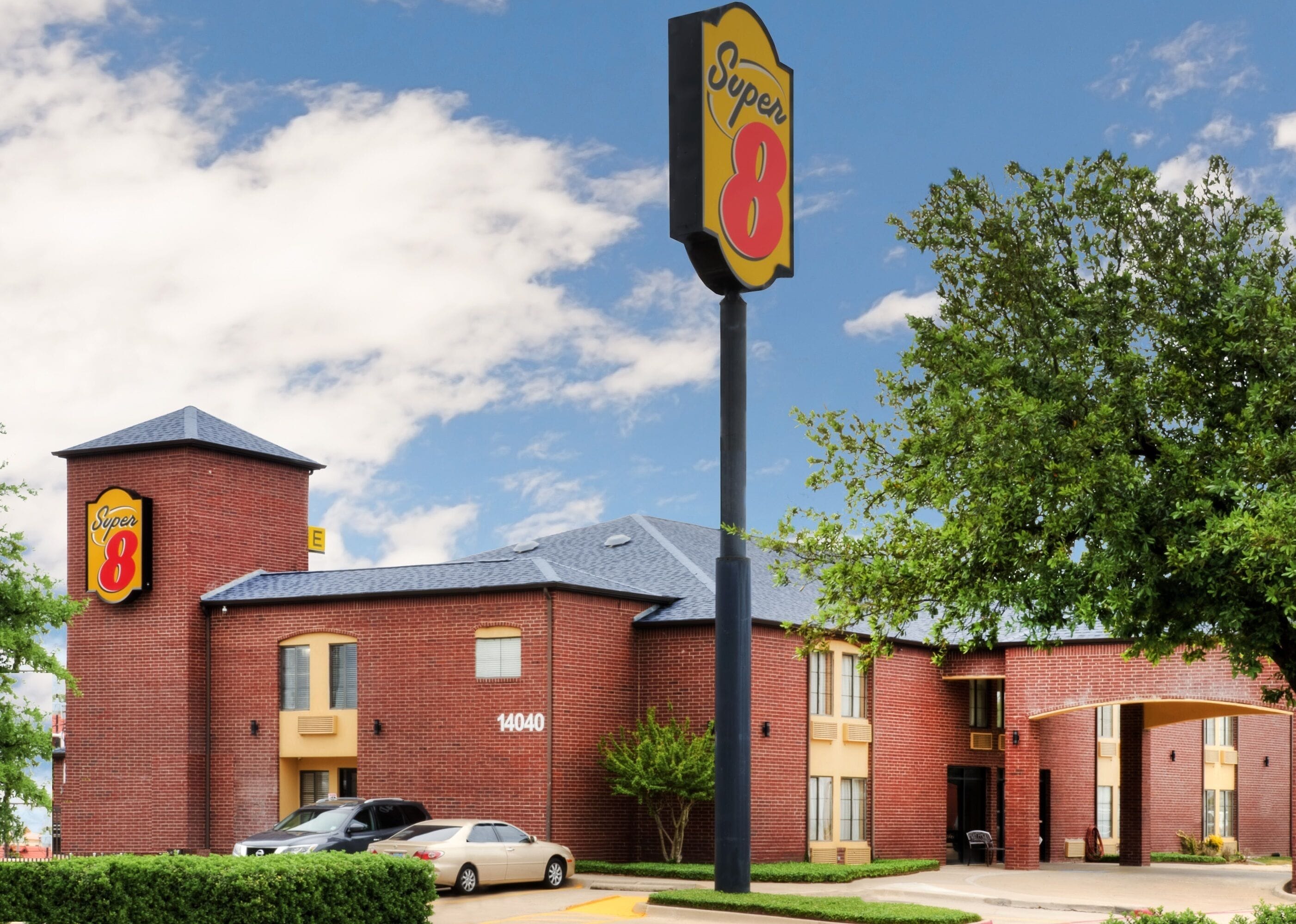 Super 8 by Wyndham Farmers Branch/North Dallas in Farmers Branch, United States