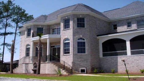 Island Breeze at Lake Murray in Columbia, United States