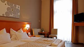 Hochwertige Bettwaren, Minibar, Zimmersafe, individuell eingerichtet