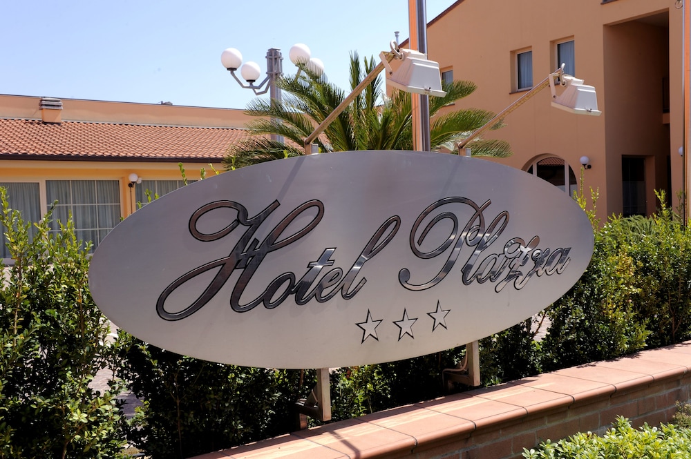 Hotel Plazza Porcari
