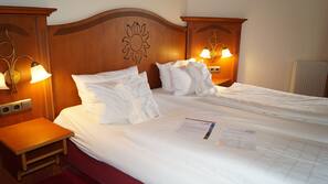 Minibar, in-room safe, individually decorated, individually furnished