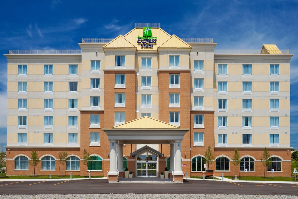 Holiday Inn Express Hotel & Suites Clarington - Bowmanville in Bowmanville, Canada
