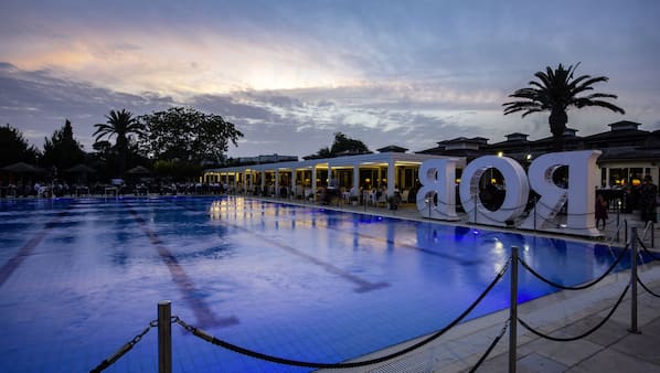 5 piscine all'aperto