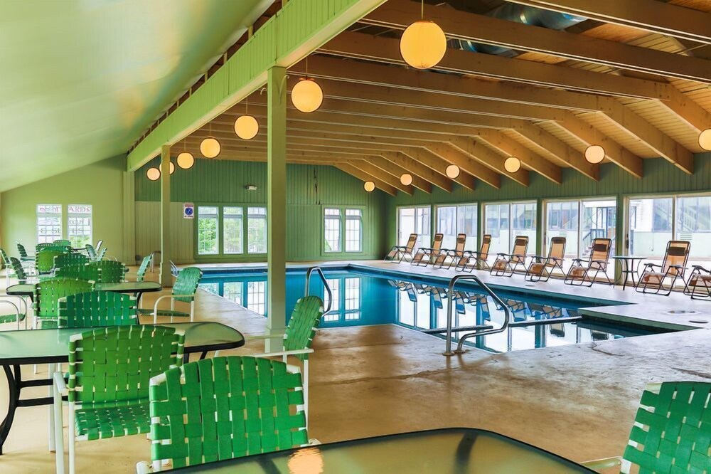 Indoor pool, Travelodge by Wyndham Lincoln Near White Mountain