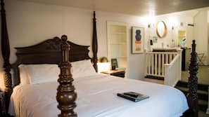 Premium bedding, in-room safe, iron/ironing board, free WiFi