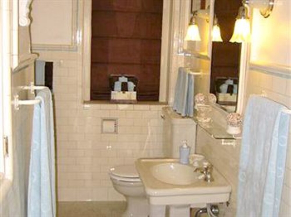 Rosedell Bed & Breakfast in Yakima Best Rates & Deals on Orbitz