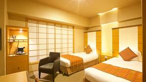 In-room safe, desk, laptop workspace, soundproofing