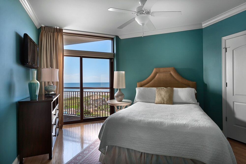 Room, North Beach Resort & Villas