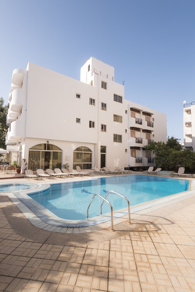 Foto - Captain's Hotel