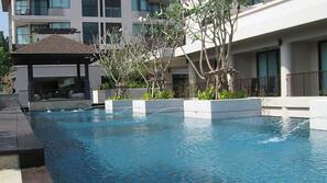 3 outdoor pools, open 8:00 AM to 6:00 PM, pool umbrellas, sun loungers