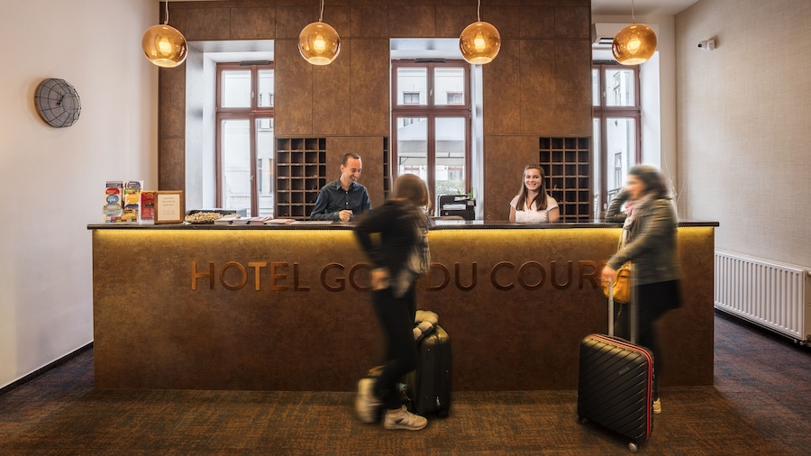 Hotel Gozsdu Court