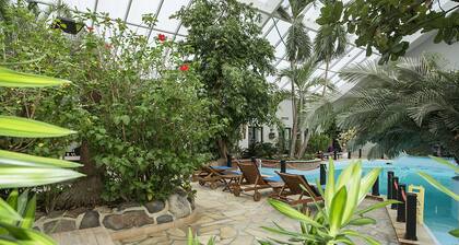 Tropical Hotel