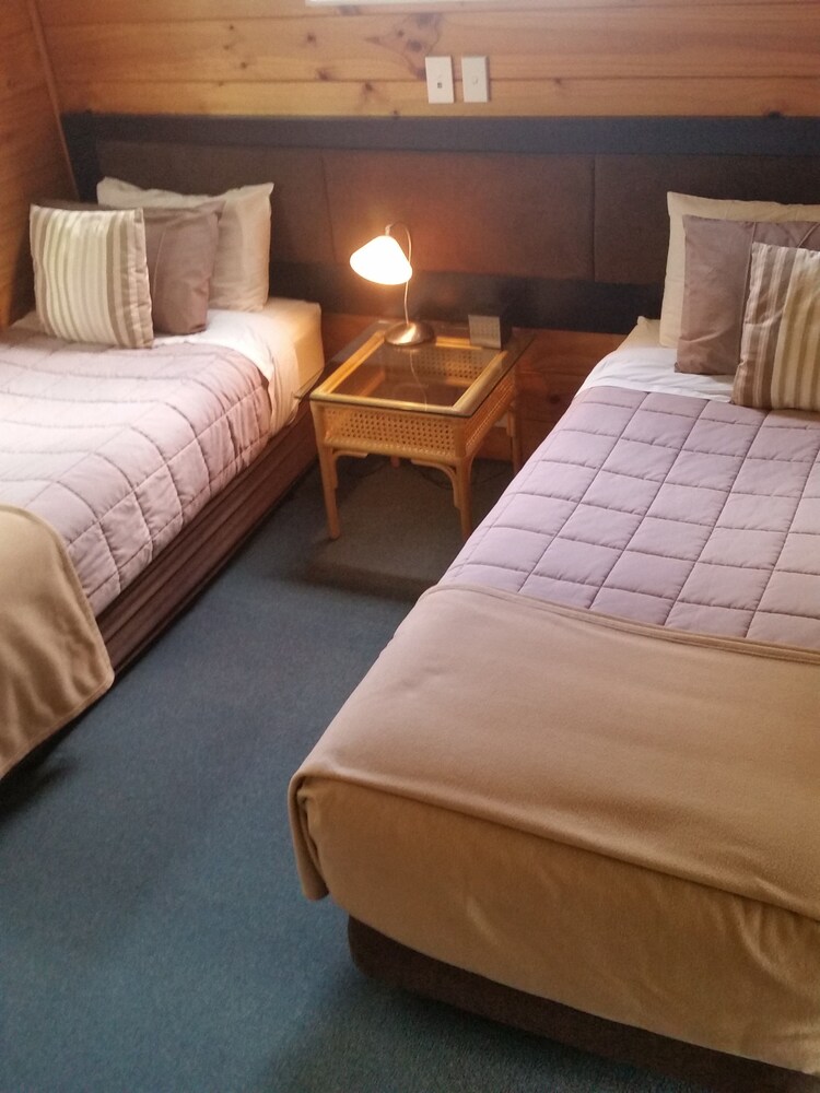 Pines motorlodge and cottages gay