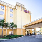 Top 10 Hotels With Free Airport Shuttles In Orlando Fl 48 Comfort Suites Orlando Airport
