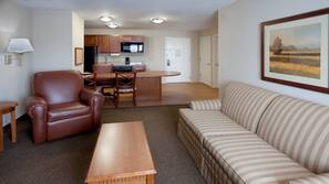 In-room safe, desk, iron/ironing board, rollaway beds