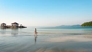 Private beach, free beach cabanas, sun loungers, beach umbrellas