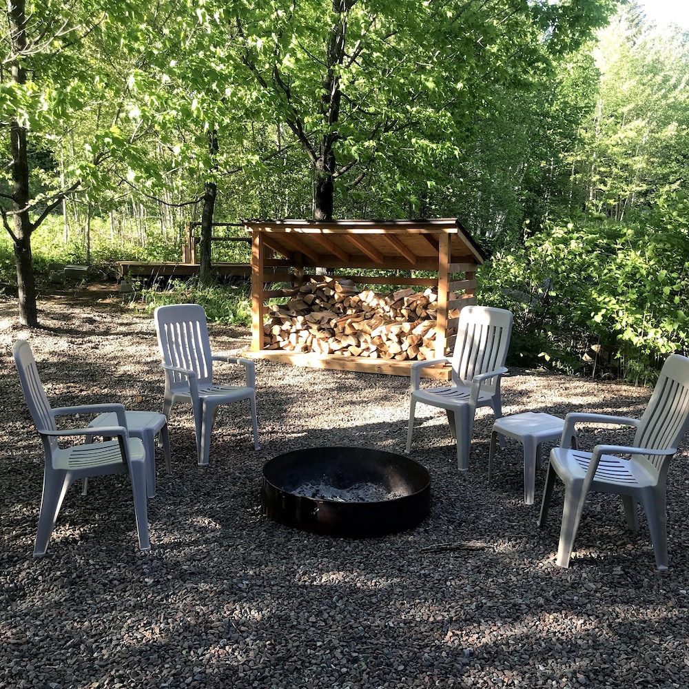 BBQ/picnic area, The Mountain Inn at Lutsen