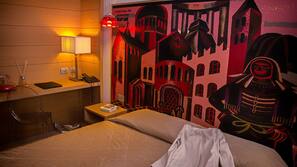 Minibar, coffre-forts dans les chambres, bureau, chambres insonorisées