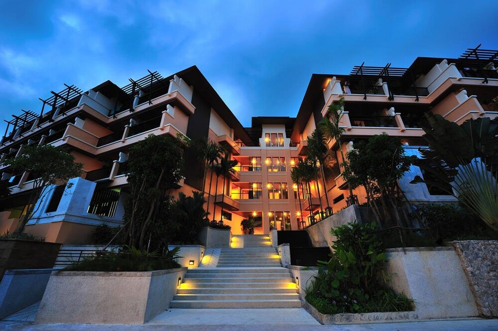 Aonang Cliff Beach Resort 2018 Room Prices 94 Deals Reviews Aonang Cliff Beach Resort 4 0 Out Of 5 Terrace Patio Featured Image Lobby
