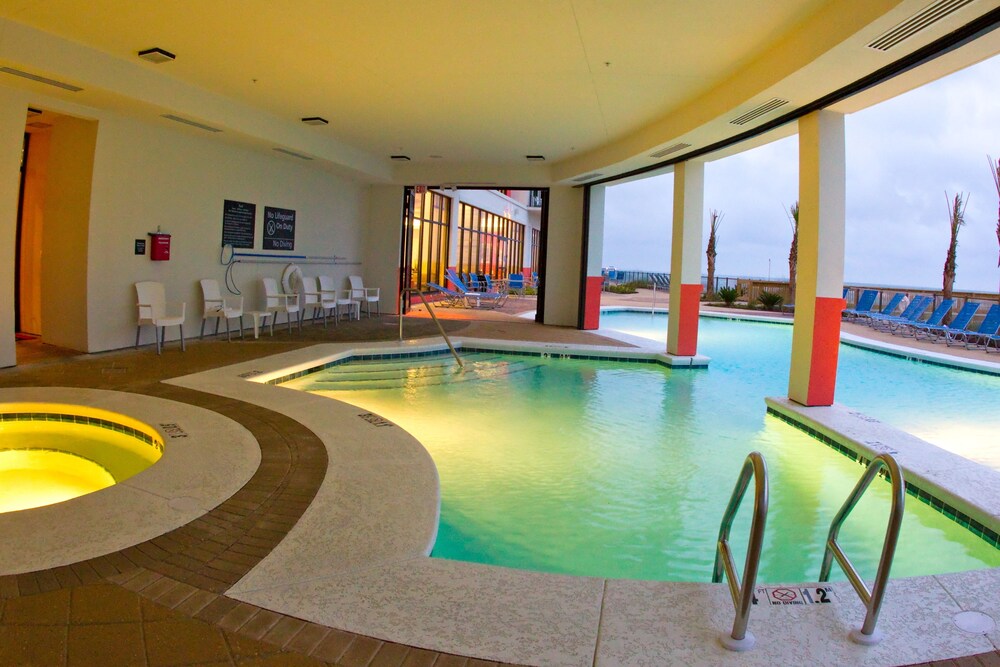 Hampton Inn & Suites Orange Beach/Gulf Front, Gulf Shores ...