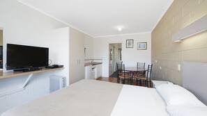1 bedroom, minibar, desk, iron/ironing board