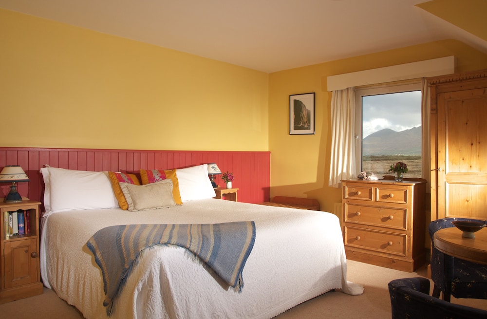 Gorman's Clifftop House Rooms, Reviews & Deals (Ballydavid, IRL) Wotif