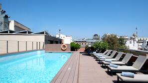 Outdoor pool, pool loungers