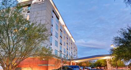 Aloft Phoenix Airport, a Marriott Hotel