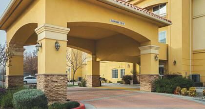 La Quinta Inn & Suites by Wyndham Fresno Northwest