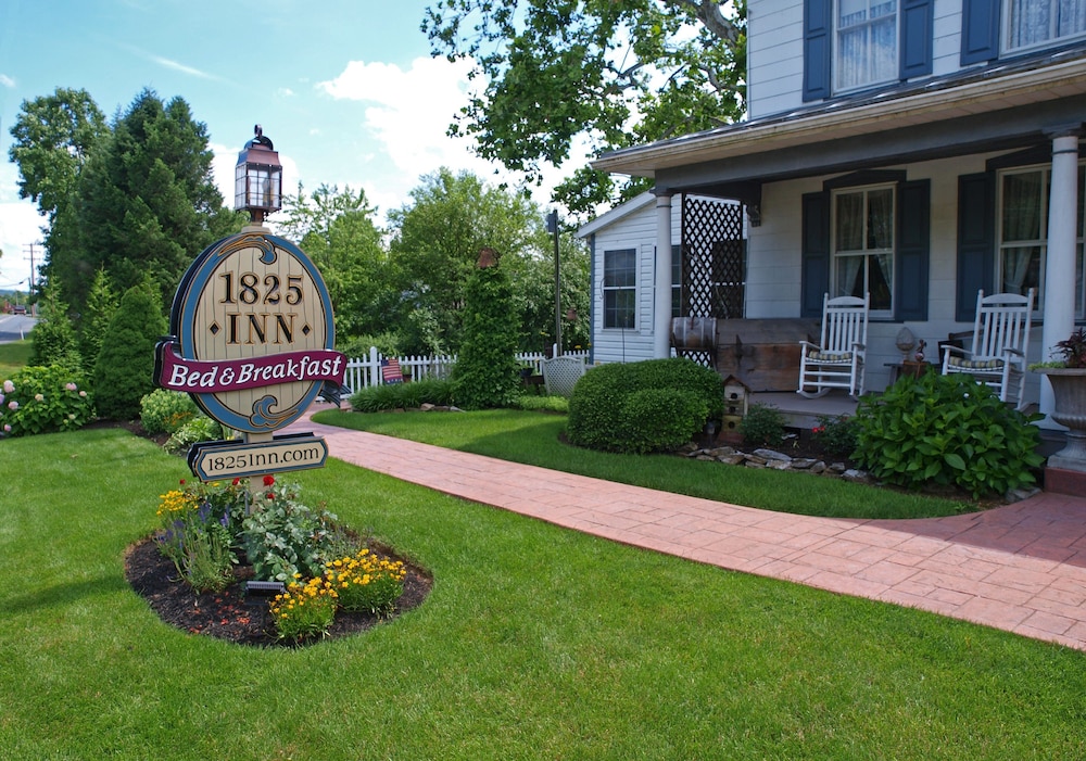 1825 Inn Bed and Breakfast in Palmyra Best Rates & Deals on Orbitz