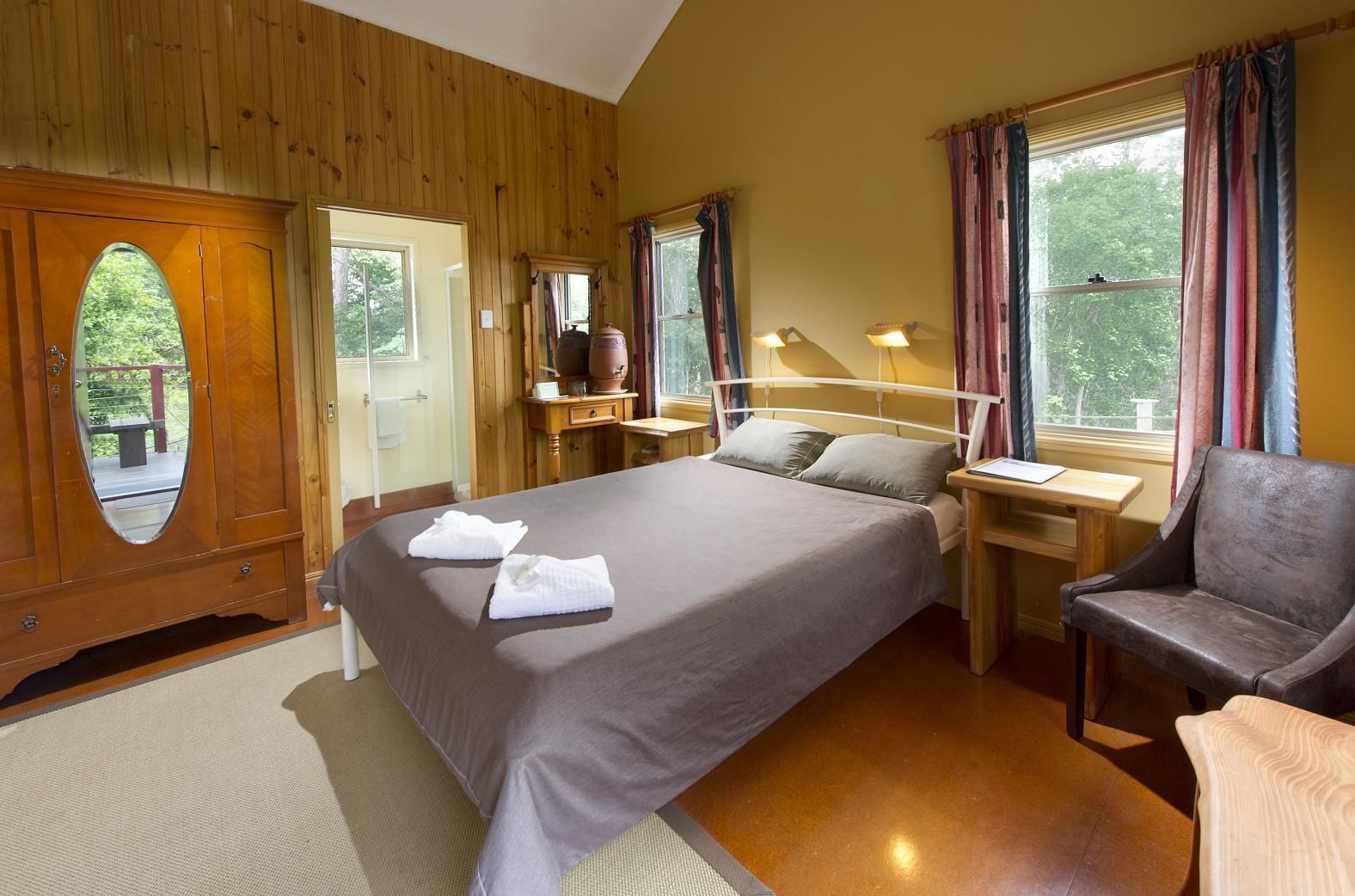 Glass House Mountains Ecolodge