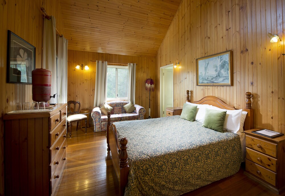 Glass House Mountains Ecolodge Deals & Reviews (Glass House Mountains