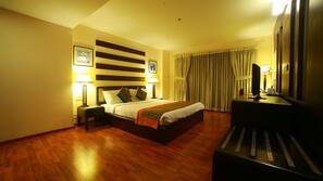 2 bedrooms, premium bedding, Select Comfort beds, minibar