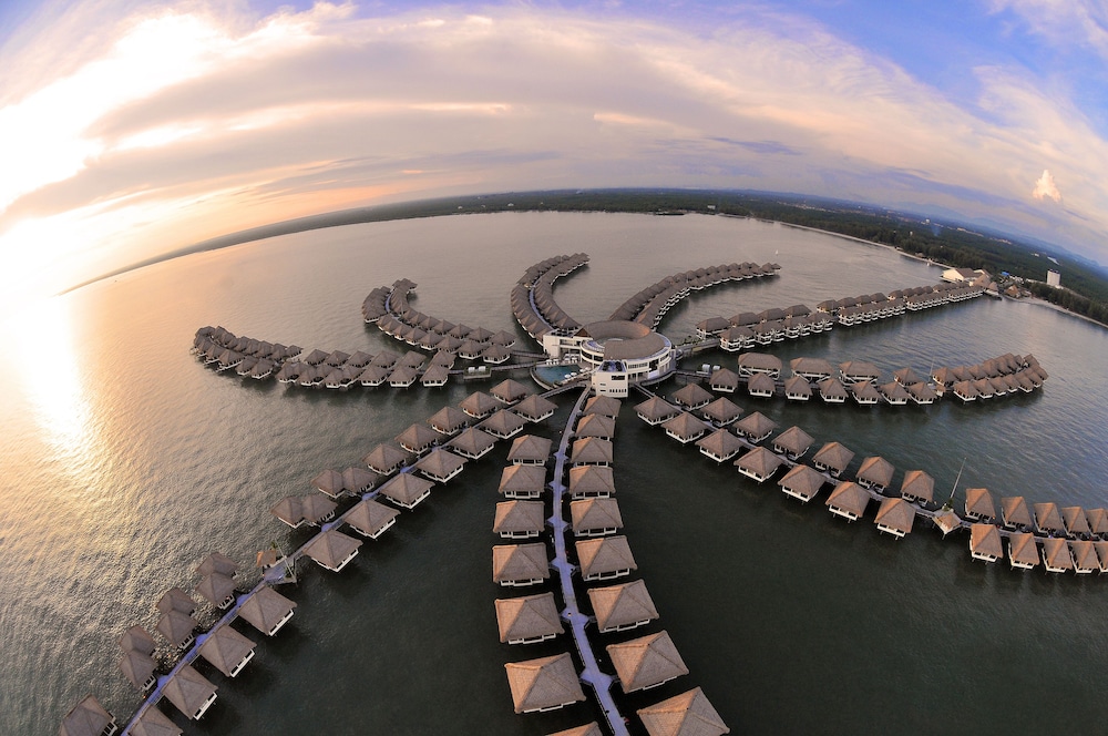 Aerial view, Avani Sepang Goldcoast Resort