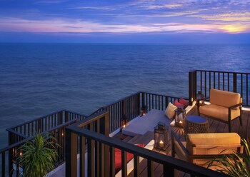 Book Avani Sepang Goldcoast Resort Sungai Pelek Room Deals Hotwire