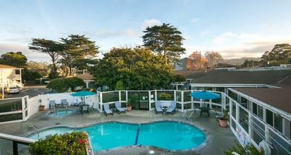 Monterey Bay Lodge