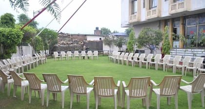 Madhuvan Hotel