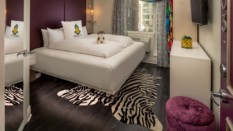 Staypineapple, An Artful Hotel, Midtown