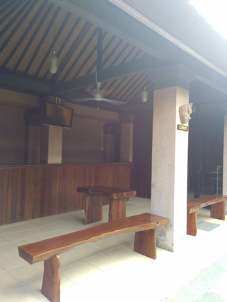 11+ Villa Rumah Suweta Background