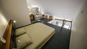 Iron/ironing board, free WiFi, linens