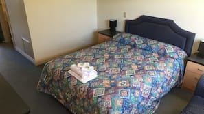 Minibar, individually furnished, free WiFi, linens